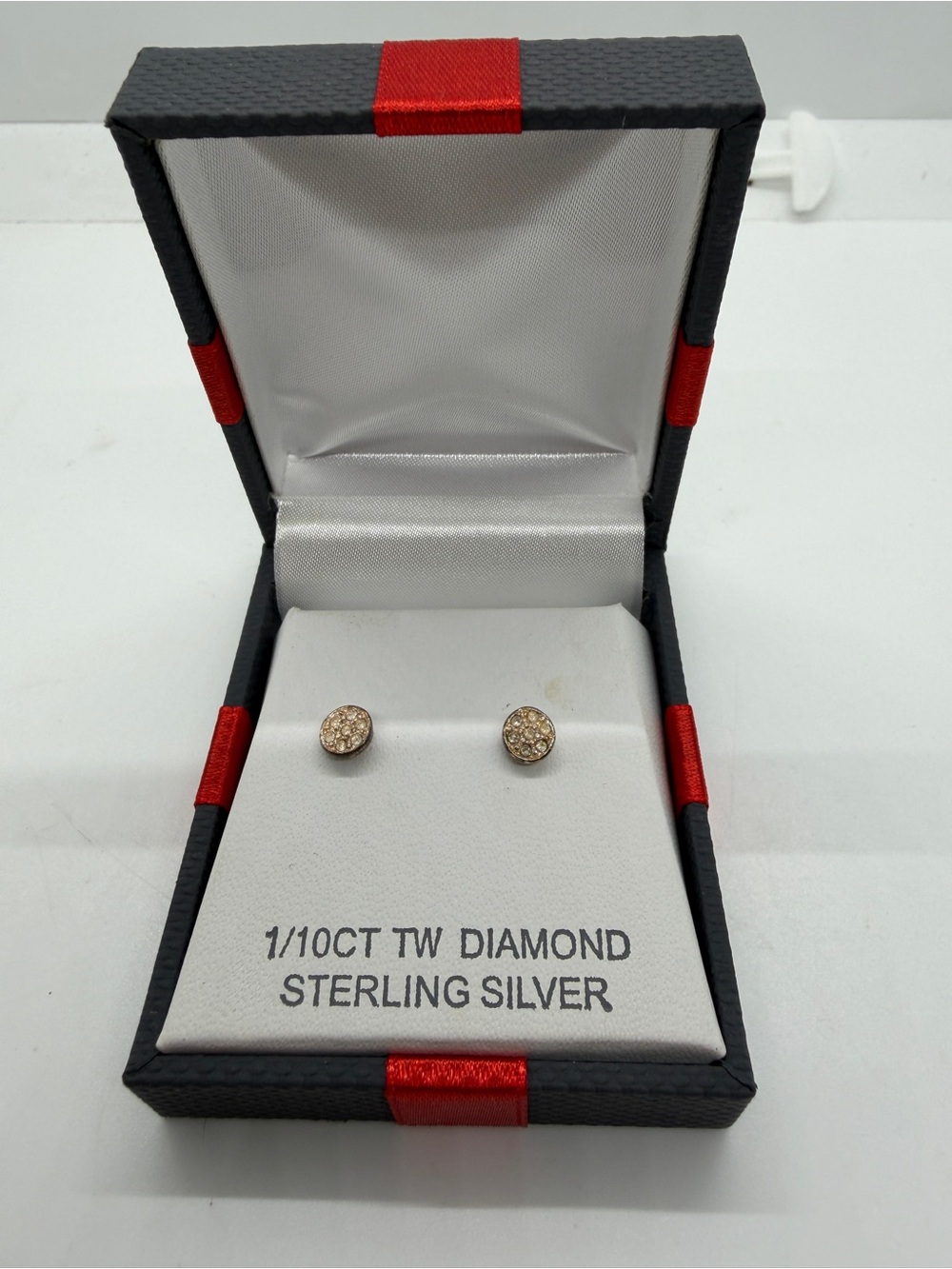 Sterling Silver Round Diamond Pavé Stud Earrings - Champagne